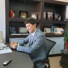 Экс-заместителя акима Шымкента Данат Жумин подсчитал свой трудовой стаж