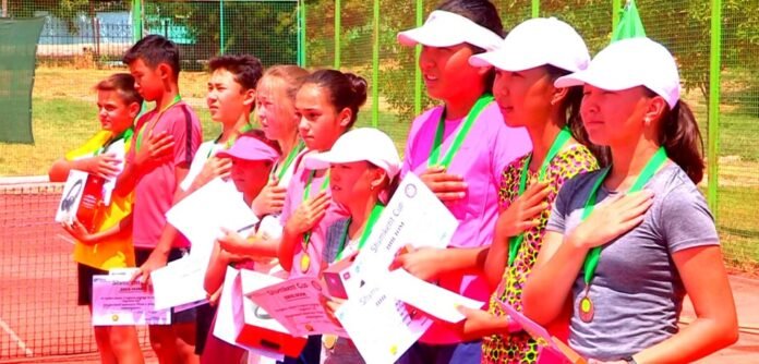 Юные теннисисты Шымкента стали лучшими в Казахстане