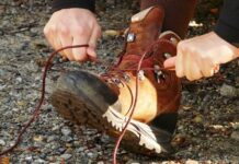 Казахстанец жестоко избил посетителя бара в Санкт-Петербурге ботинок на ноге