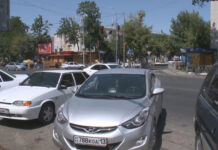 Система «умных» парковок в Шымкенте разочаровала местных жителей парковки