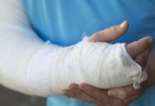 Экспертиза установит причину смерти подростка, лечившегося у целителя