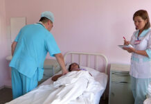 В первой городской больнице Шымкента постельное белье не меняли 6 лет Больничная палата. Больной