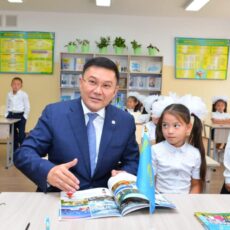Около 22 тысяч детей в Шымкенте пошли в 1 класс