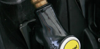 Владельцам дизельных «железных коней» в Казахстане приходится нелегко