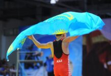 Сентябрь обещает быть насыщенным на спортивные события Чемпионы с флагом Казахстана