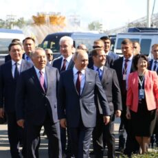 Назарбаев и Путин вместе прогулялись по Москве Нурсултан Назарбаев в Москве встретился с Владимиром Путиным