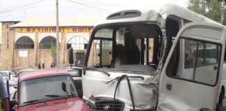 Автобус выехал на «встречку» в Шымкенте и попал в аварию ДТП, авария