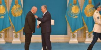 Касым-Жомарт Токаев вручил награды тем, кто участвовал в восстановлении Арыси