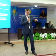 Елжан Биртанов провел в Туркестане встречу «без галстуков»