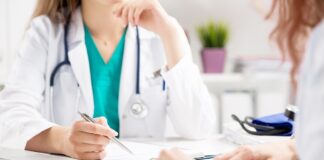 Можно ли проходить обследование по ОСМС в частных клиниках Шымкента? врач