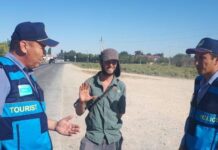 Туркестанские полицейские помогли иностранцу, заблудившемуся при посещении Арыстанбаба заблудился турист из Израиля