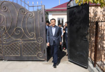 Сагинтаев проверил качество домов, построенных в Арыси за счет бюджета Алматы