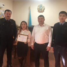 В Туркестанской области наградили очевидца, который помог задержать воровку награждение очевидца кражи