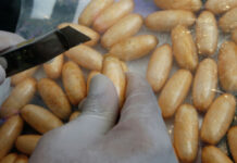 Сорок две капсулы с кокаином нашли в желудке казахстанца кокаин