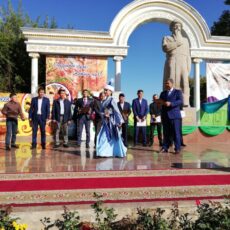 photo5283021185711451058