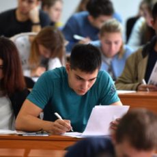 МОН РК отозвал приложения к лицензиям по 500 специальностям у 196 колледжей