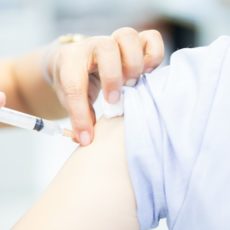 Лёгкие симптомы ОРВИ не являются противопоказанием к вакцинации