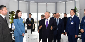 Нурсултан Назарбаев посетил здание нового медиа-центра «Алатау медиа-орталығы»