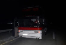 Автобус, следовавший по маршруту Новокузнецк – Шымкент, сломался на трассе автобус