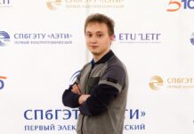 Студент из Шымкента победил на чемпионате по сбору кубика Рубика