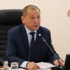 В Казахстане более 30 тысяч здоровых мужиков отказываются от работы и живут на АСП