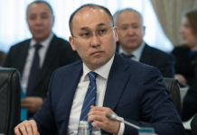 Как будут бороться с оттоком молодежи в российские вузы, рассказал Абаев