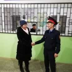 Туркестанские полицейские помогли репатриантке из Узбекистана получить гражданство гражданство РК