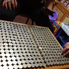 Житель Казахстана принес в банк почти миллион тенге мелочью мелочь