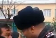 Скандальное видео в сети с задержанием учителя в Туркестане бурно обсуждается в социальных сетях