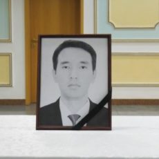 Дипломата Еламана Жолдасова, погибшего в Египте, похоронили в Туркестанской области