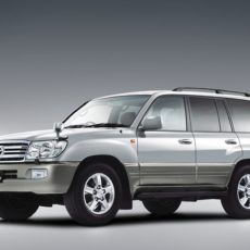 Экс-сотрудника управления госдоходов осудили за коррупцию Toyota Land Cruiser 100