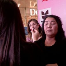 Прическа, макияж … многодетные мамы Шымкента почувствовали себя королевами