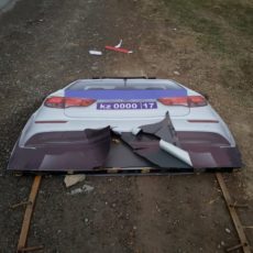 В Шымкенте хулиганы испортили муляж полицейский машины