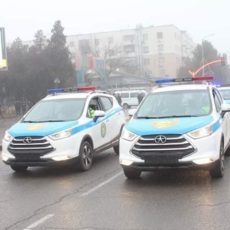 Шымкентcким полицейским вручили новые автомобили Полицейские автомобили