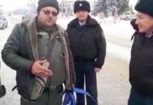 Полицейские Туркестана помогли вытащить десятки автомашин, застрявших в снегу полицейские Туркестана