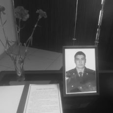 Орденом «Айбын» Токаев наградил погибшего полицейского сотрудник полиции погиб