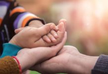 В Шымкенте сын многодетной женщины, покончившей собой, стал опекуном пяти братьев