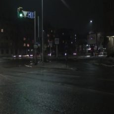 В Шымкенте на пешеходном переходе Volkswagen Golf сбил женщину ДТП на Калдаякова