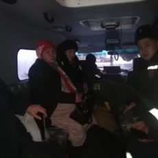 Спасатели Шымкента эвакуировали из аула Актас двух беременных женщин (видео)