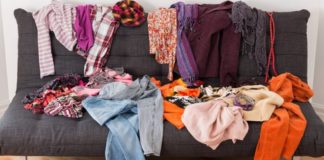 Почему не стоит отдавать свою старую одежду даже бедным старые вещи