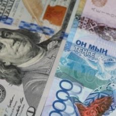 Курс доллара изменился разнонаправленно в обменниках Нур-Султана, Алматы и Шымкента