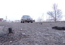 В Сайрамском районе большегрузы разбили «лежачих полицейских»