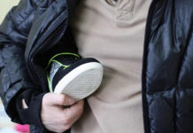 В мечетях Шымкента воруют кошельки, телефоны и… обувь