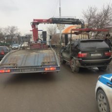 Полицейские Кентау водворили на штрафстоянку 6 автомашин эвакуатор