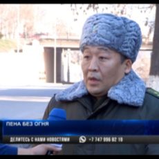 Бензовоз с 23 тоннами топлива перевернулся в Шымкенте