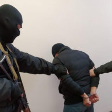 Кража оружия в воинской части: Новые подробности оружие арсет