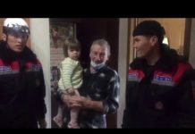 В Шымкенте двухлетнего малыша одного заперли в квартире