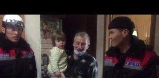 В Шымкенте двухлетнего малыша одного заперли в квартире