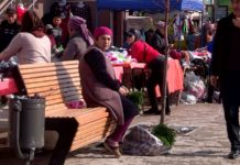 Новую аллею возле Верхнего рынка превратили в торговый ряд