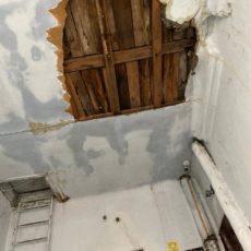 В Шымкенте в доме №86 по улице Гагарина обвалился потолок